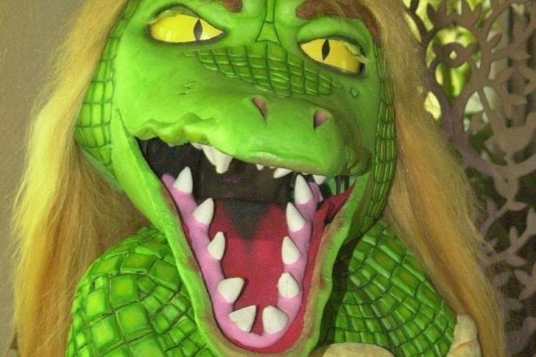 Origem e descrição da Cuca, que é muito presente no folclore brasileiro Origem e descrição da Cuca, que é muito presente no folclore brasileiro