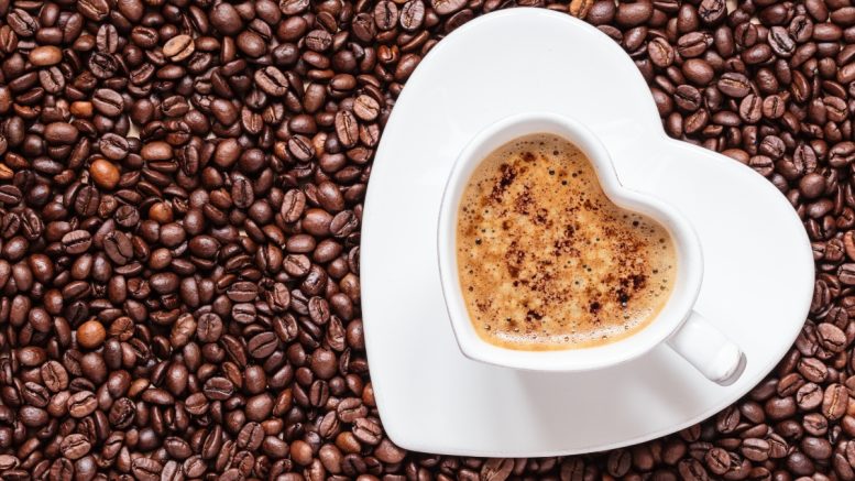 Café depois do almoço faz mal à saúde? (imagem: Canva)