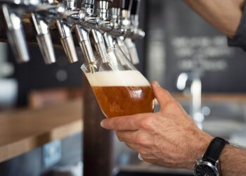 Chopp (imagem: Canva)