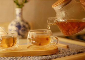 Chá (imagem: betül akyürek de Pexels - via Canva)